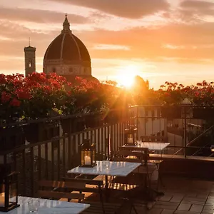 https://cardinal.it-tuscanyhotel.com